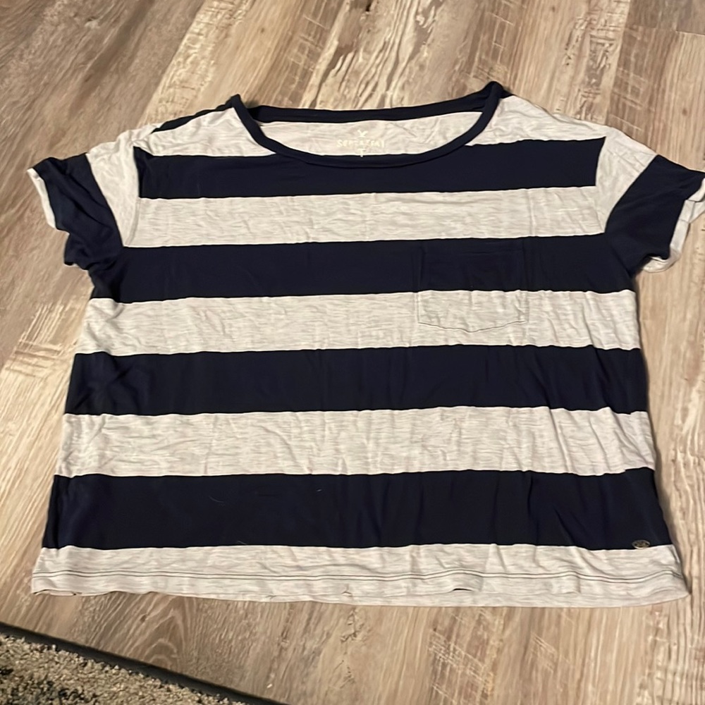Soft and sexy size s stripped cropped tee